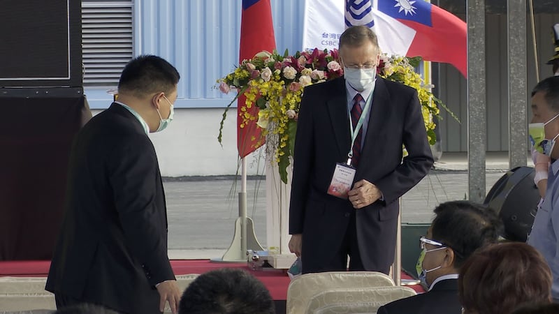 美国在台协会台北处长郦英杰现身台湾潜舰国造动工典礼。(记者李宗翰摄)