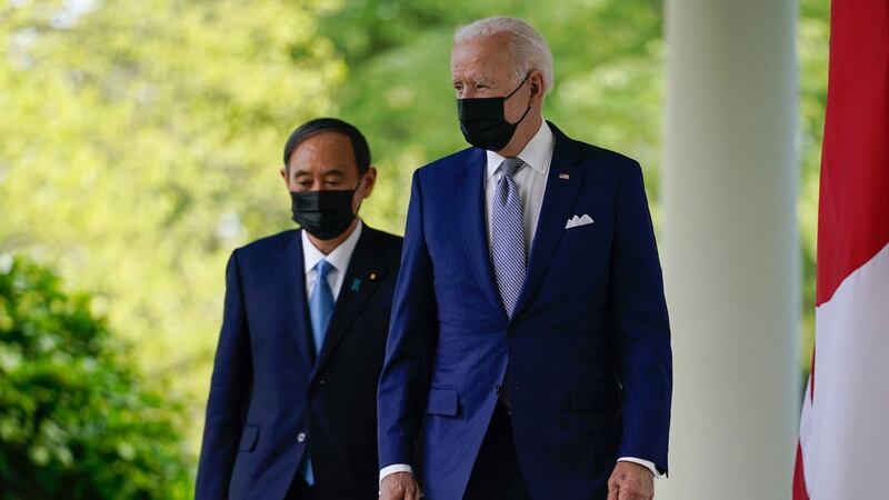 美国总统拜登和日本首相菅义伟4月16日领袖峰会。(AP)